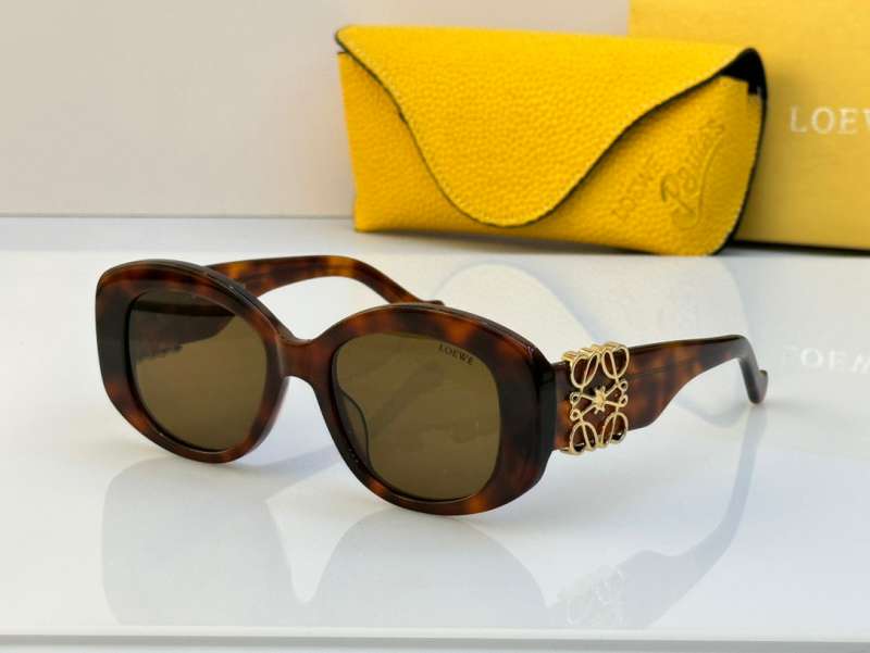 Picture of Loewe Sunglasses _SKUfw51972953fw